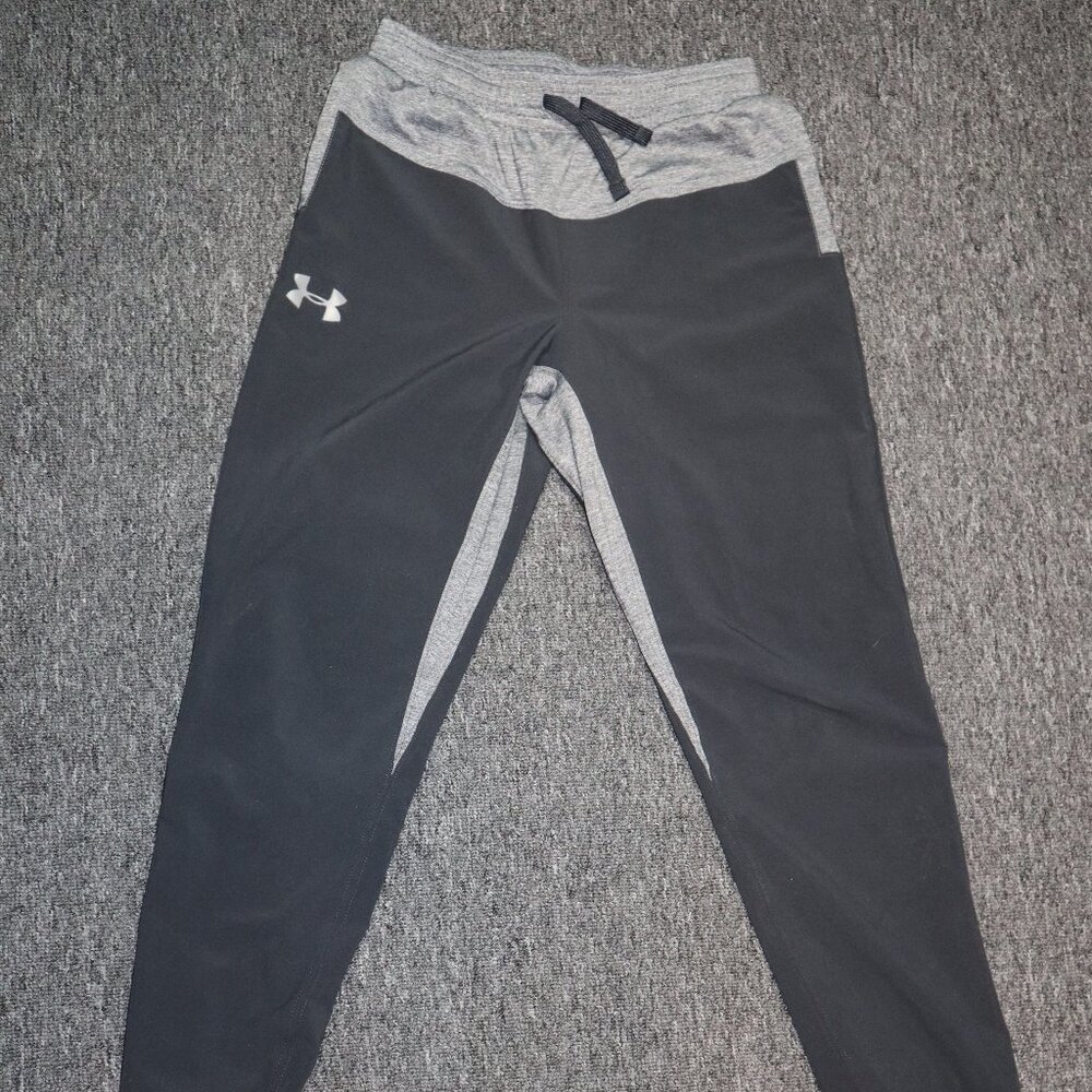 Under Armour Kids Black & Gray Athletic Pants – Youth Medium